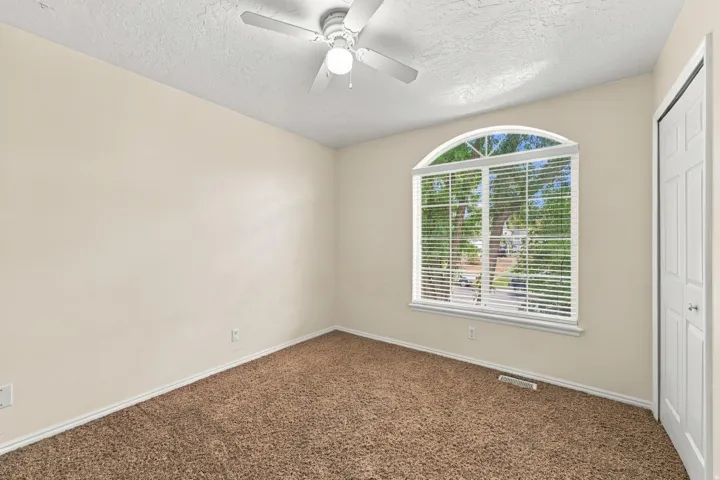 1886 S Dahl Ln, Syracuse, Utah 84075