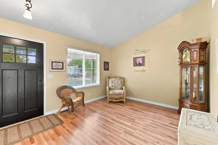 1886 S Dahl Ln, Syracuse, Utah 84075