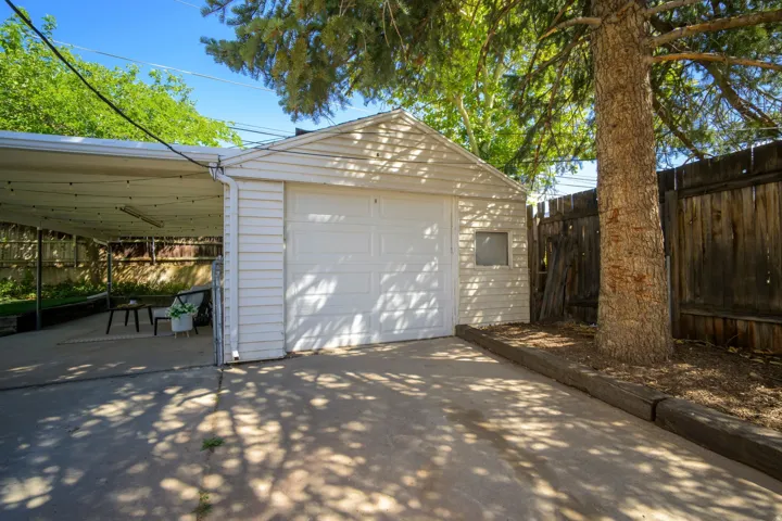 2209 S Broadmoor St, Salt Lake City, Utah 84109