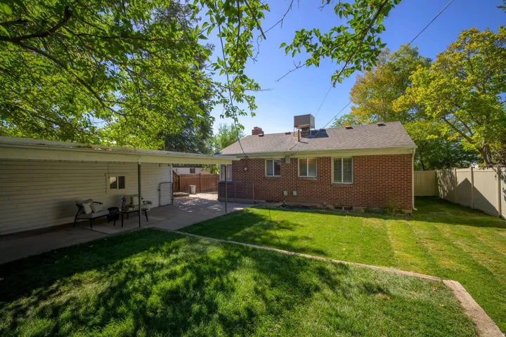 2209 S Broadmoor St, Salt Lake City, Utah 84109