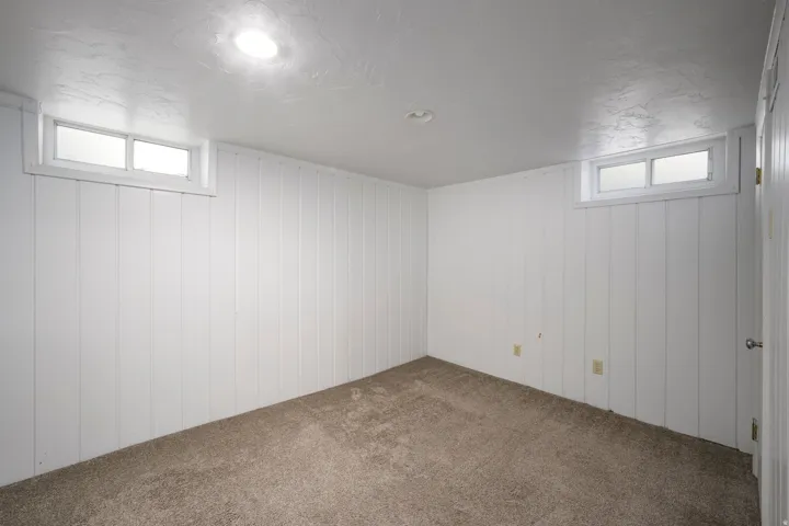 2209 S Broadmoor St, Salt Lake City, Utah 84109