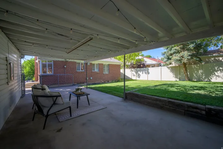 2209 S Broadmoor St, Salt Lake City, Utah 84109