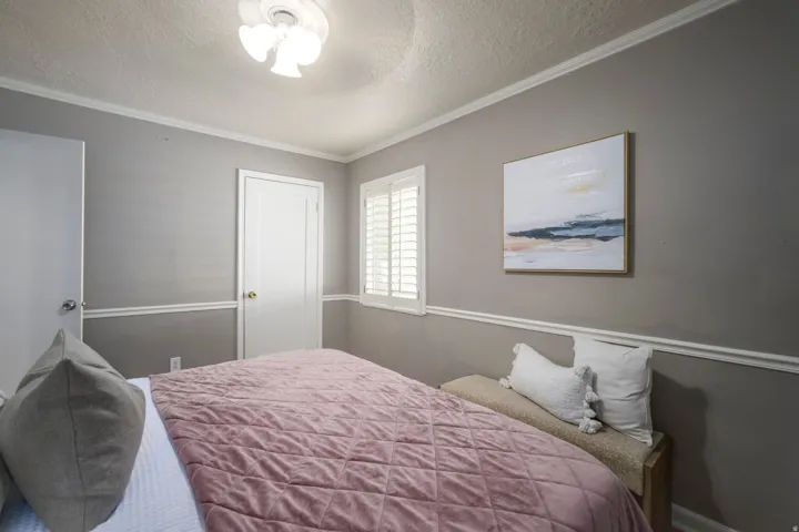 2209 S Broadmoor St, Salt Lake City, Utah 84109