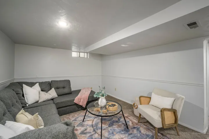 2209 S Broadmoor St, Salt Lake City, Utah 84109