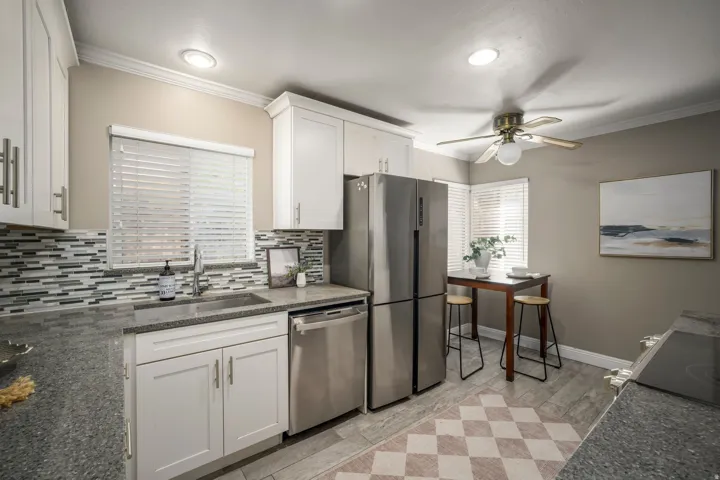 2209 S Broadmoor St, Salt Lake City, Utah 84109