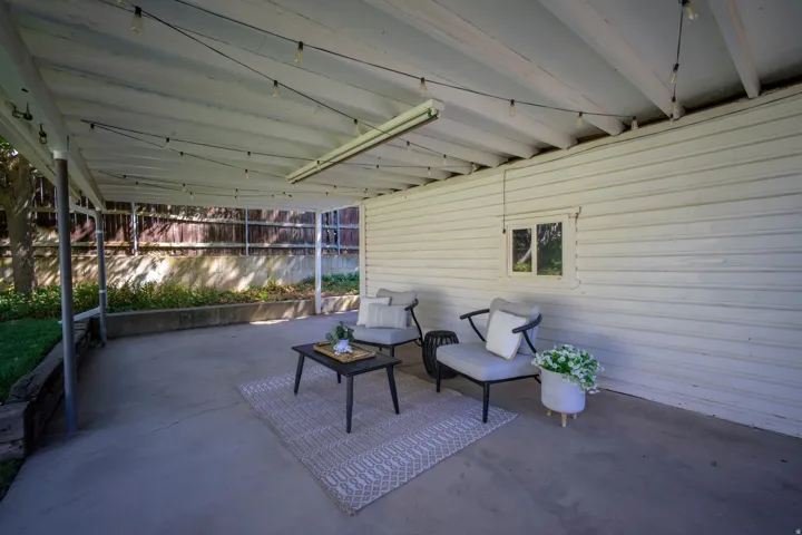 2209 S Broadmoor St, Salt Lake City, Utah 84109