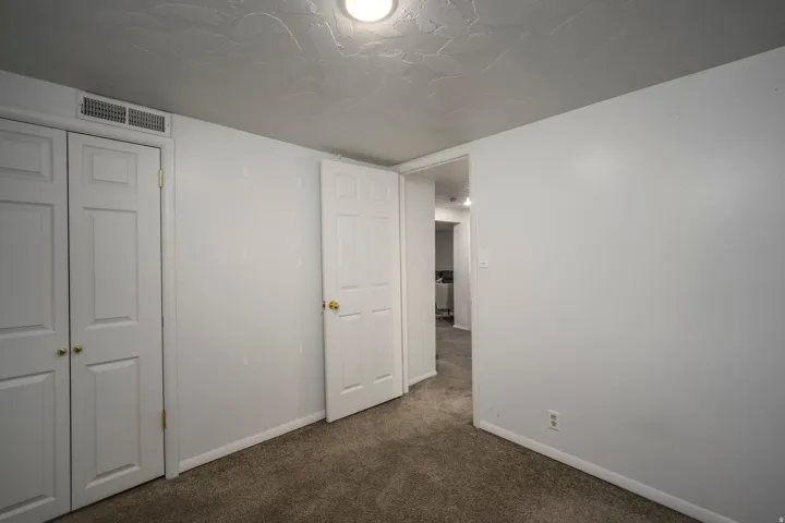2209 S Broadmoor St, Salt Lake City, Utah 84109