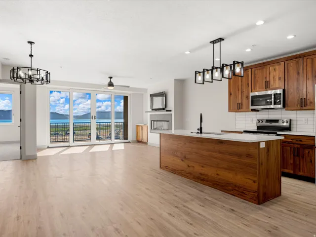 35 E 150 S #d301, Garden City, Utah 84028