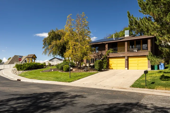 1041 E Lamplighter Dr, Logan, Utah 84321