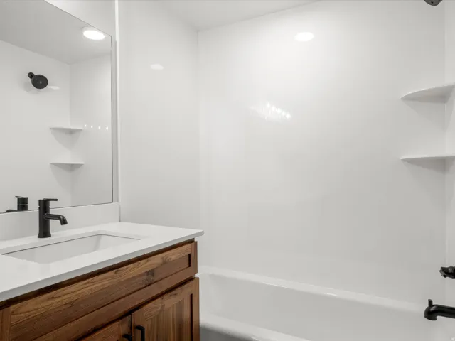 35 E 150 S #d202, Garden City, Utah 84028
