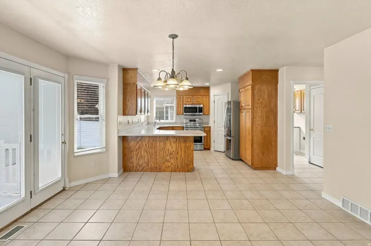 939 S Wind River Way, Kaysville, Utah 84037