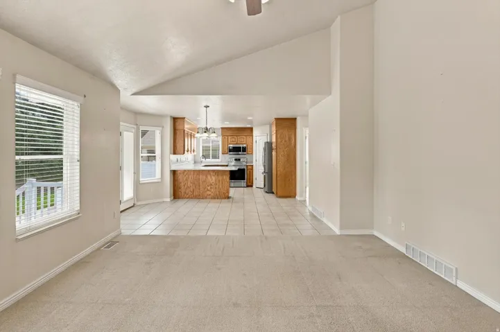 939 S Wind River Way, Kaysville, Utah 84037