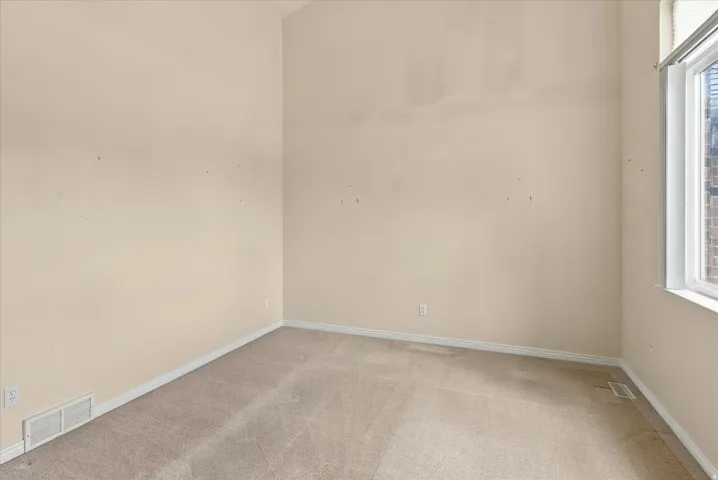 939 S Wind River Way, Kaysville, Utah 84037