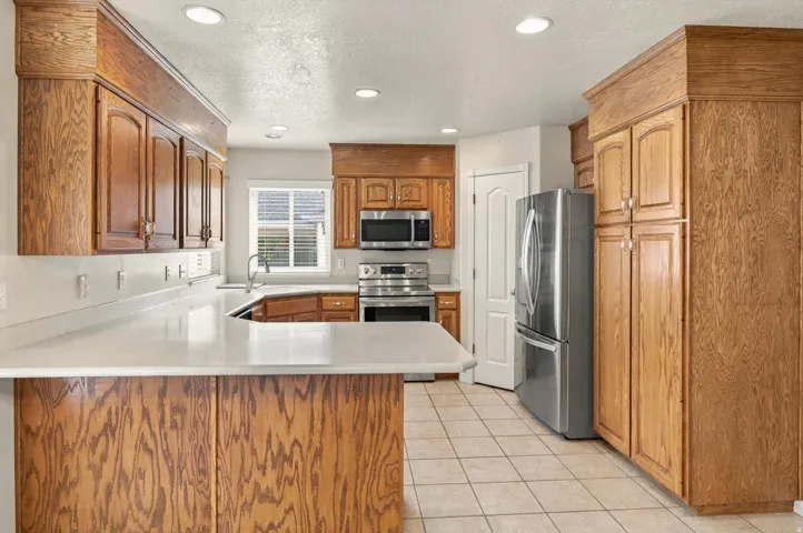 939 S Wind River Way, Kaysville, Utah 84037