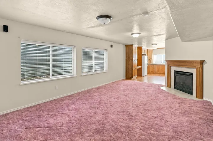 939 S Wind River Way, Kaysville, Utah 84037