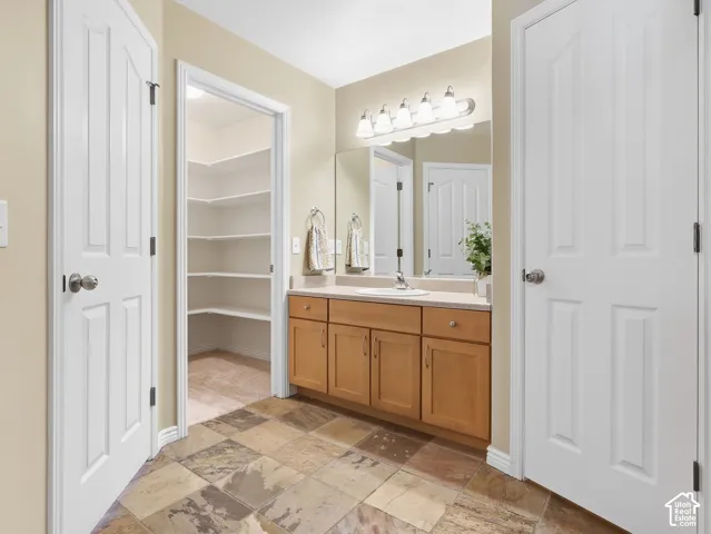 1340 E Old Maple Ct, Salt Lake City, Utah 84121