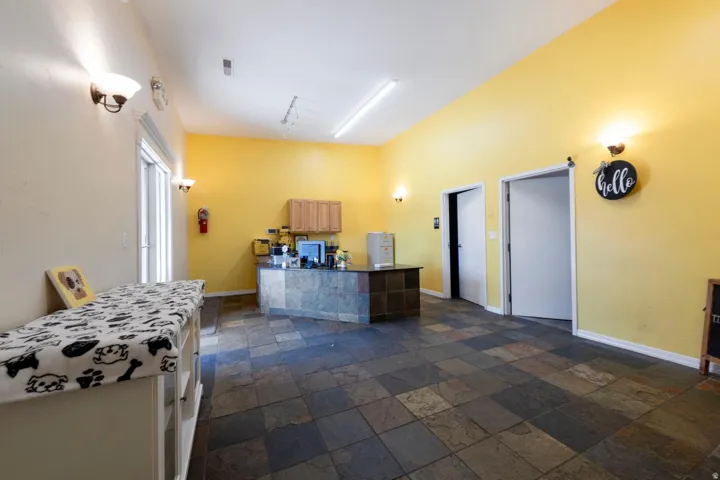 Vaulted ceilings with recessed lighting
