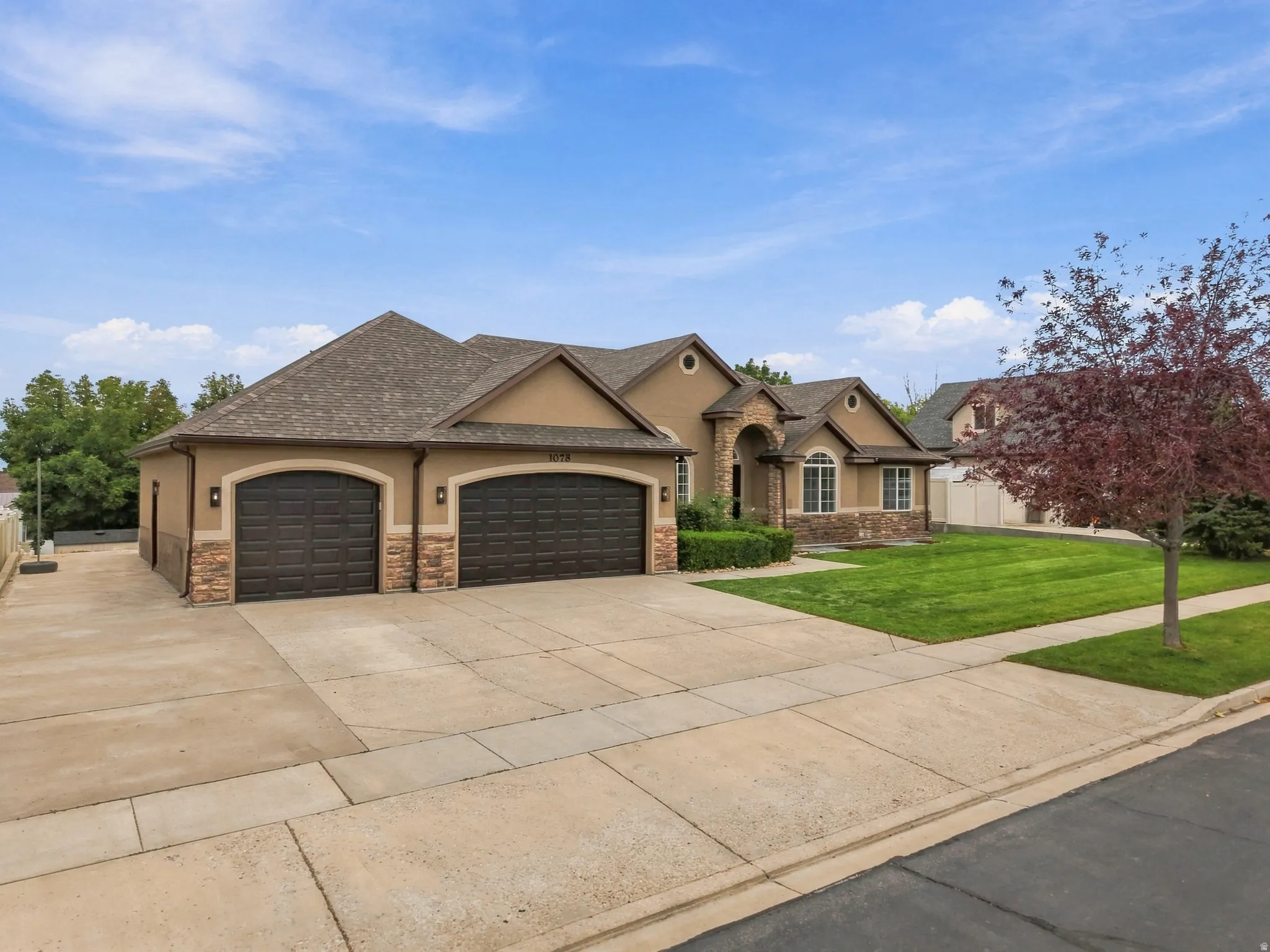 RV parking and plenty of garage for all your toys!