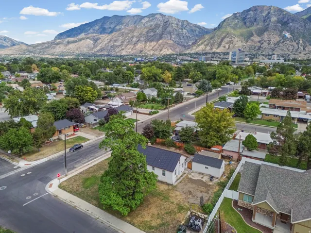 Mountain & Area View – Expansive elevated view showcases the surrounding Provo landscape with the Wasatch Mountains rising prominently in the distance. A beautiful backdrop that highlights the home’s setting.