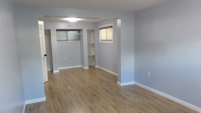 Large Bedroom with Sitting/Office Area & Closets