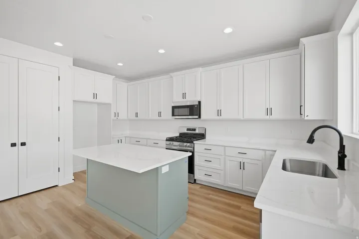 2365 E E Morning Glory Way, Eagle Mountain, Utah 84005