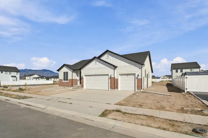 2365 E E Morning Glory Way, Eagle Mountain, Utah 84005