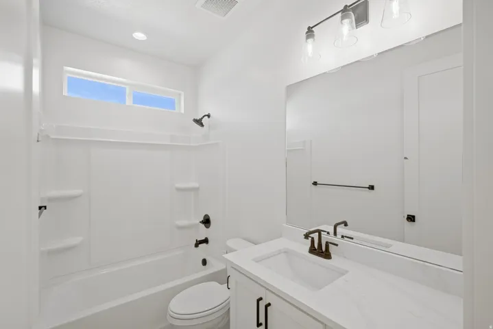 2365 E E Morning Glory Way, Eagle Mountain, Utah 84005