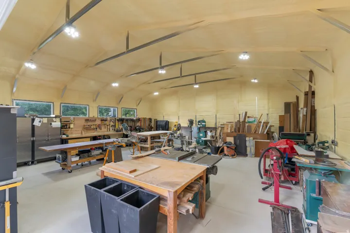 Expansive insulated shop 30x30 with multiple 220 hookups, Every guys dream!