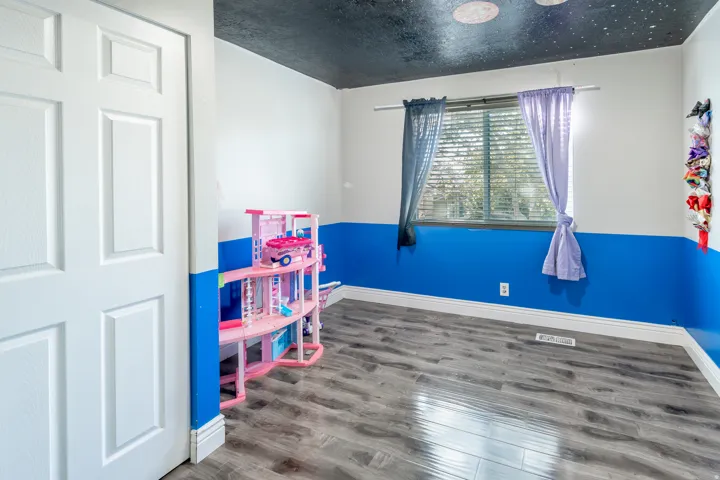 3816 S Pheasant Glen Dr, West Valley City, Utah 84120