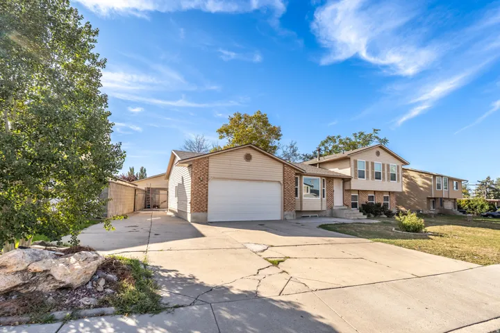 3816 S Pheasant Glen Dr, West Valley City, Utah 84120