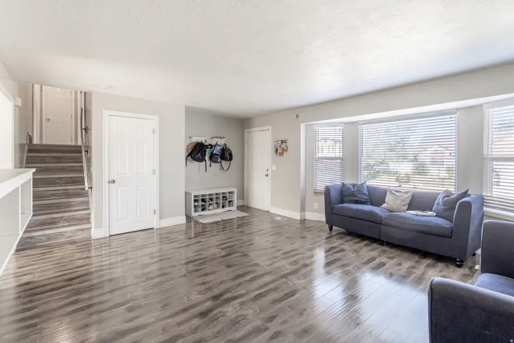 3816 S Pheasant Glen Dr, West Valley City, Utah 84120