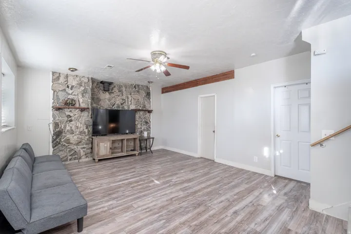 3816 S Pheasant Glen Dr, West Valley City, Utah 84120