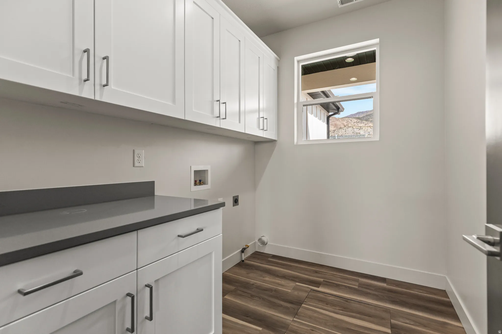 Photo is of a completed home for reference only and is from a previously completed home with similar finishes. Photos are intended to represent the style, quality, and finishes planned for this home. Actual finishes, colors, materials, and features may va