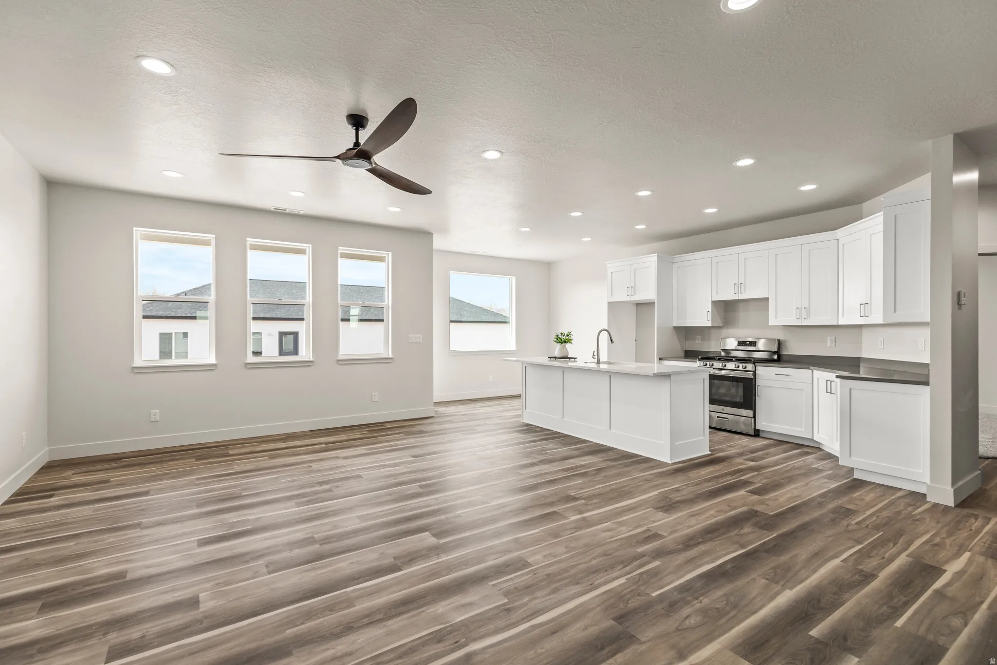 Photo is of a completed home for reference only and is from a previously completed home with similar finishes. Photos are intended to represent the style, quality, and finishes planned for this home. Actual finishes, colors, materials, and features may va
