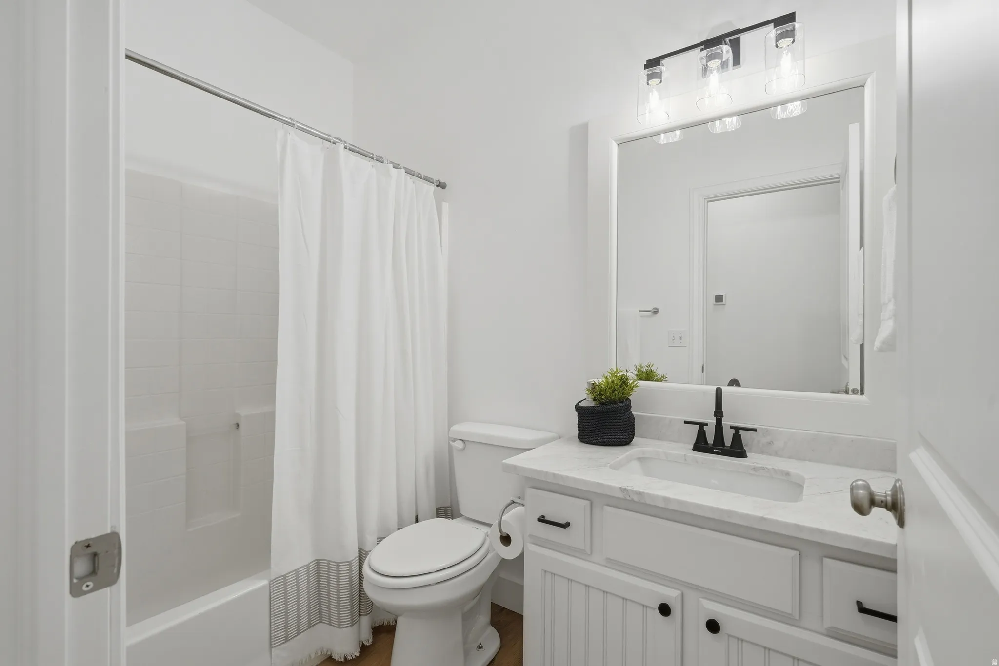 Bathroom with tub/shower combo