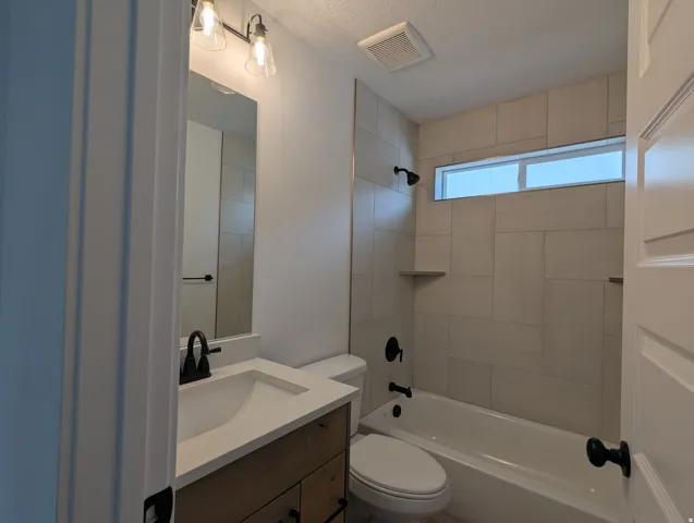 Photo from a previously built Madeline.Main Bathroom.