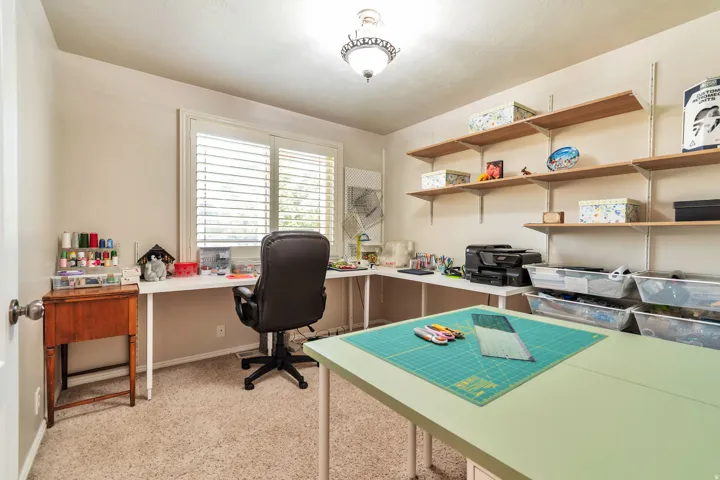 9044 S Pine Laurel Ln, West Jordan, Utah 84081