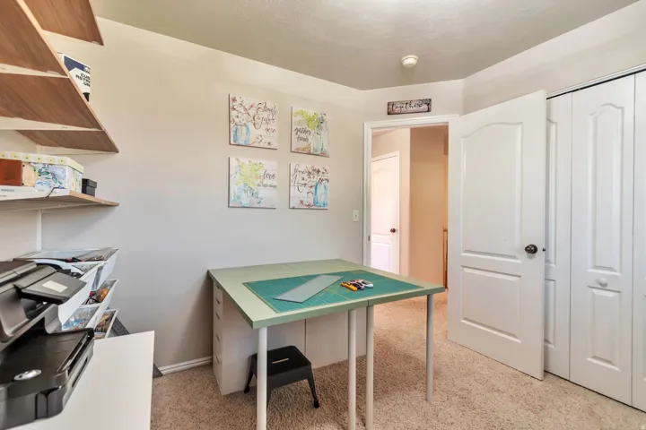 9044 S Pine Laurel Ln, West Jordan, Utah 84081