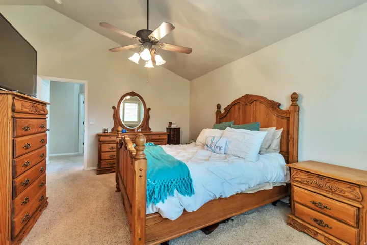 9044 S Pine Laurel Ln, West Jordan, Utah 84081