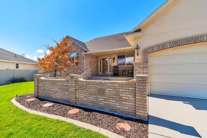 9044 S Pine Laurel Ln, West Jordan, Utah 84081