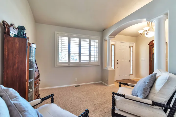 9044 S Pine Laurel Ln, West Jordan, Utah 84081