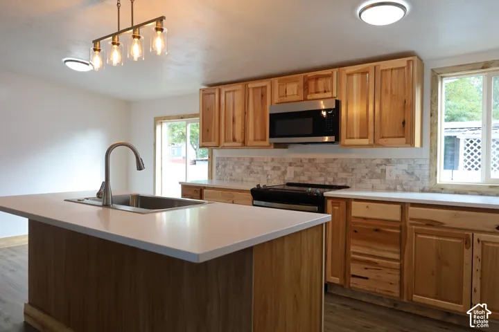 Kitchen with new cabintes and counter tops