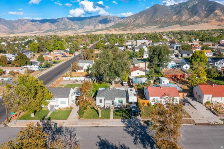Residential neighborhood with mountain backdrop