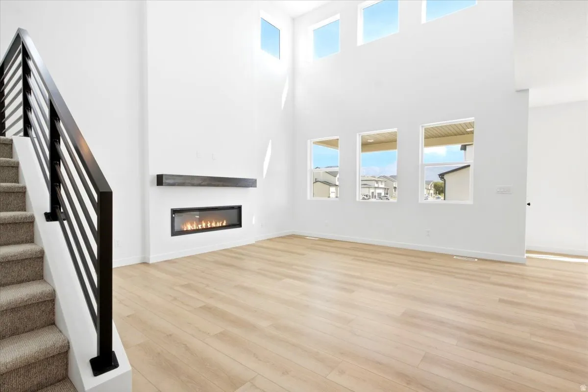 Light and Bright -Vaulted Family room with Large Windows