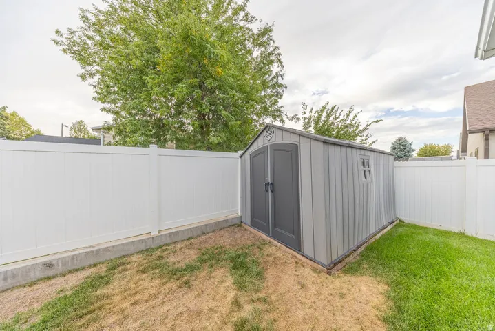 1693 N 690 W, West Bountiful, Utah 84087