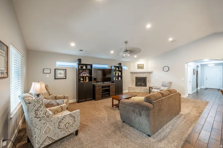 1693 N 690 W, West Bountiful, Utah 84087