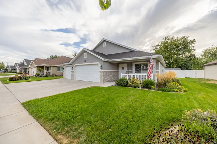 1693 N 690 W, West Bountiful, Utah 84087