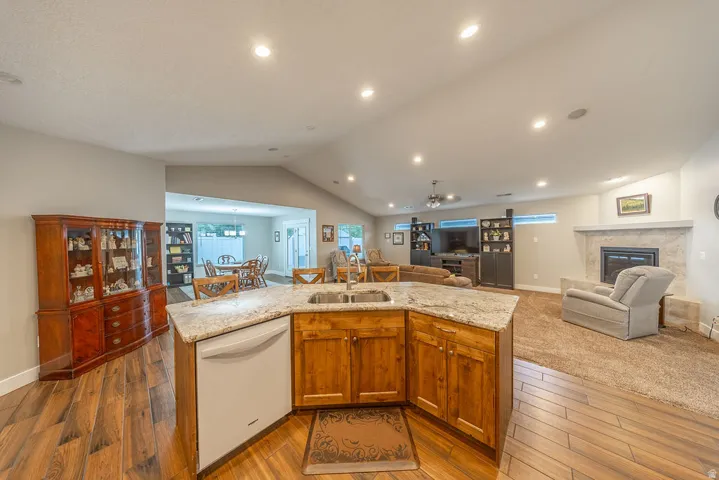1693 N 690 W, West Bountiful, Utah 84087