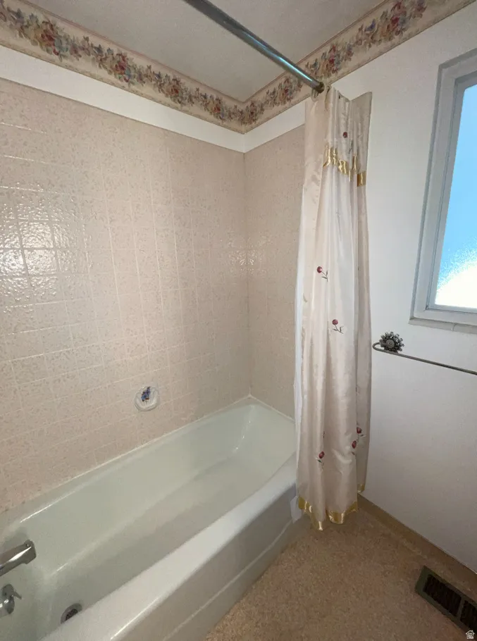 Upstairs Bathroom Bathtub