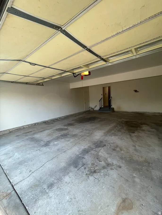 2-Car Garage